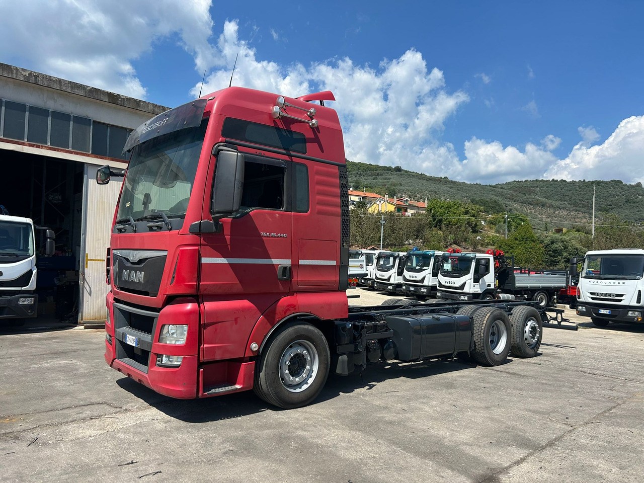 MAN TGX 26.440 - Truk flatbed: gambar 4 MAN TGX 26.440 - Truk flatbed: gambar 4