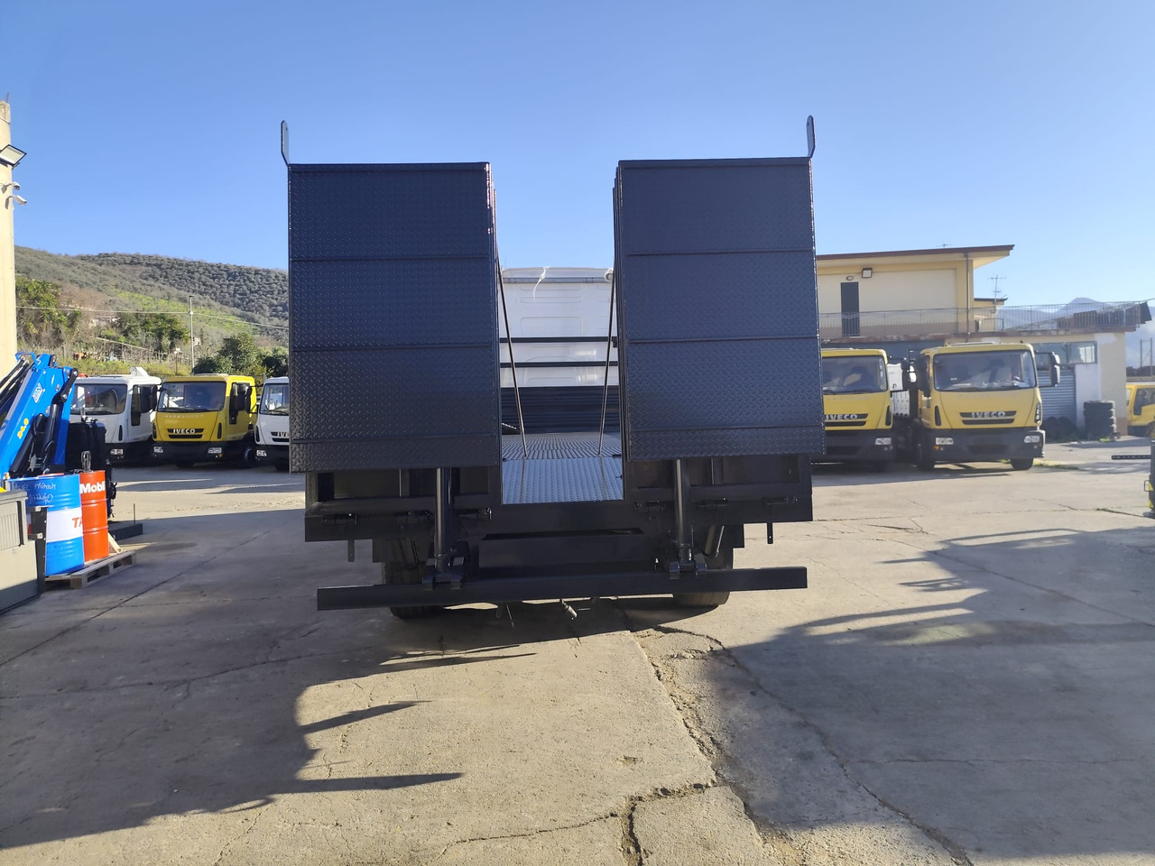 VOLVO FH16.660 - Truk flatbed: gambar 2 VOLVO FH16.660 - Truk flatbed: gambar 2