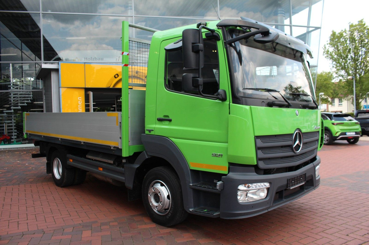 Mercedes-Benz Atego Pritsche 921 - Truk flatbed: gambar 1 Mercedes-Benz Atego Pritsche 921 - Truk flatbed: gambar 1
