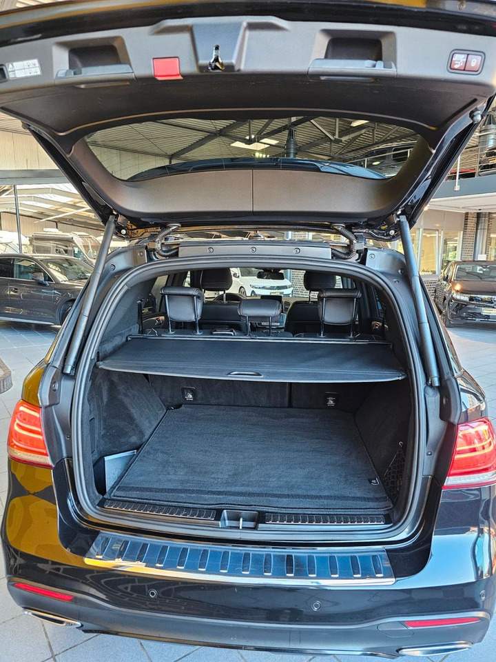Mobil SUV Mercedes-Benz GLE 350 d 4Matic AMG Line: gambar 7