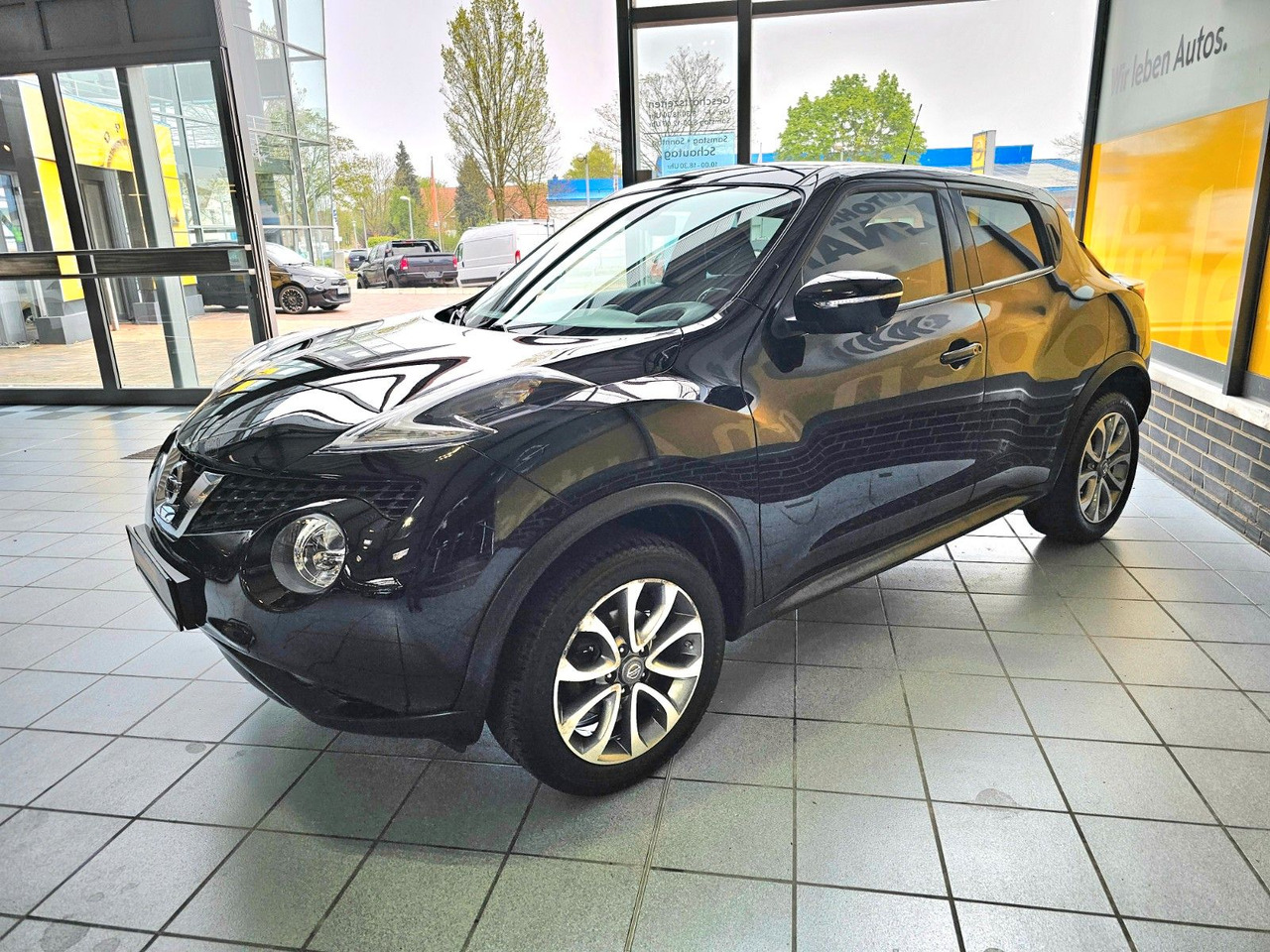 Nissan Juke 1.2 DIG-T 360 / Navi / Ganzjahresreifen - Mobil SUV: gambar 5 Nissan Juke 1.2 DIG-T 360 / Navi / Ganzjahresreifen - Mobil SUV: gambar 5
