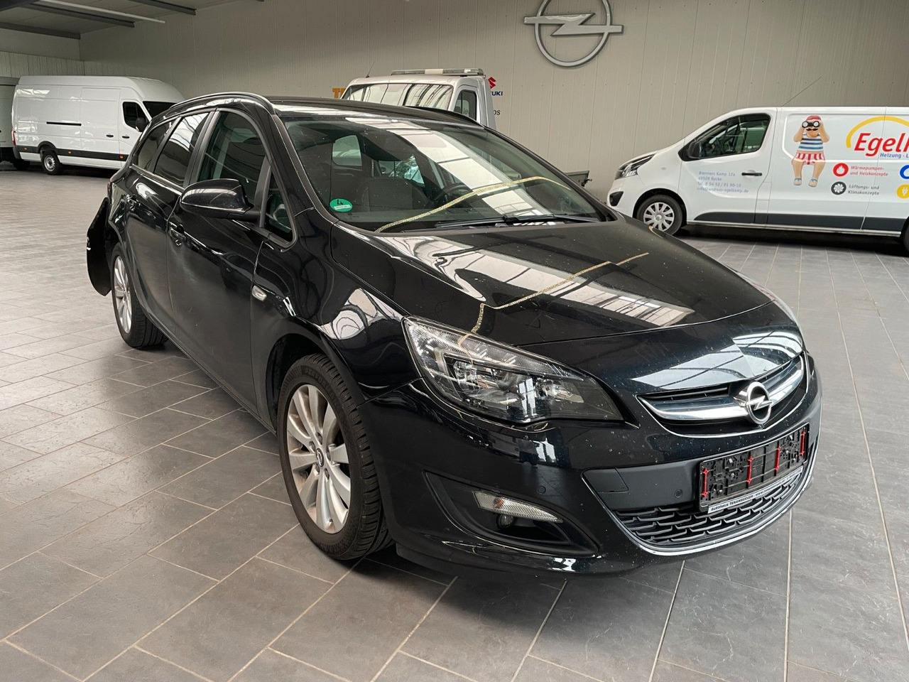 Opel Astra J Sports Tourer Style - Mobil: gambar 5 Opel Astra J Sports Tourer Style - Mobil: gambar 5
