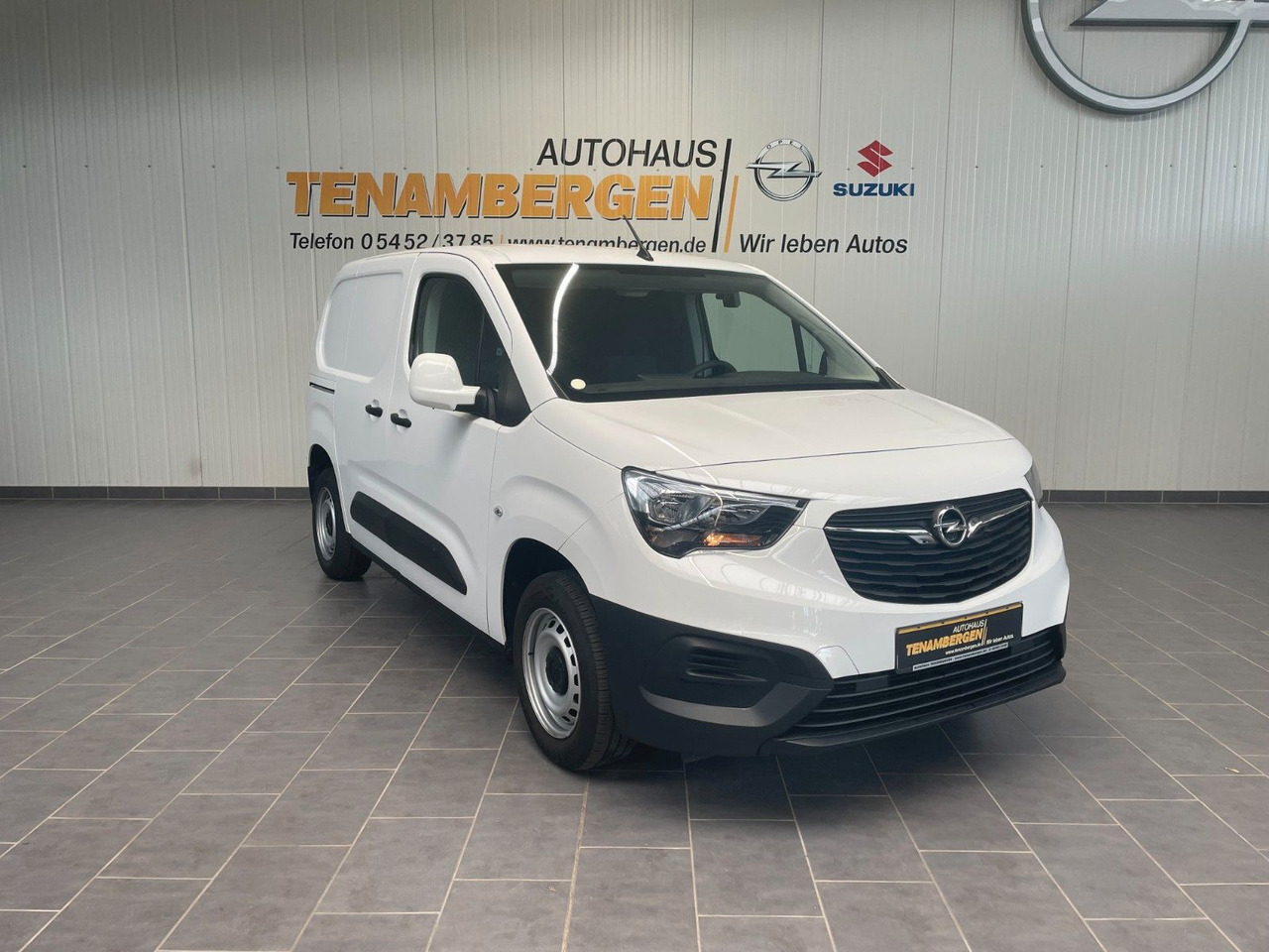 Opel Combo Cargo 3-Sitzer Klima Bluetooth PDC AHK - Van kecil: gambar 1 Opel Combo Cargo 3-Sitzer Klima Bluetooth PDC AHK - Van kecil: gambar 1