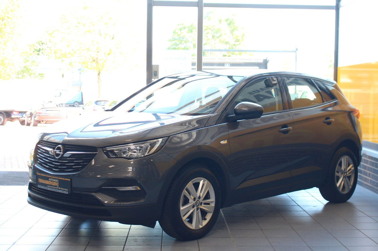 Opel Grandland Edition 1.2 Automatik Navi PDC v+h LED - Mobil SUV: gambar 4 Opel Grandland Edition 1.2 Automatik Navi PDC v+h LED - Mobil SUV: gambar 4