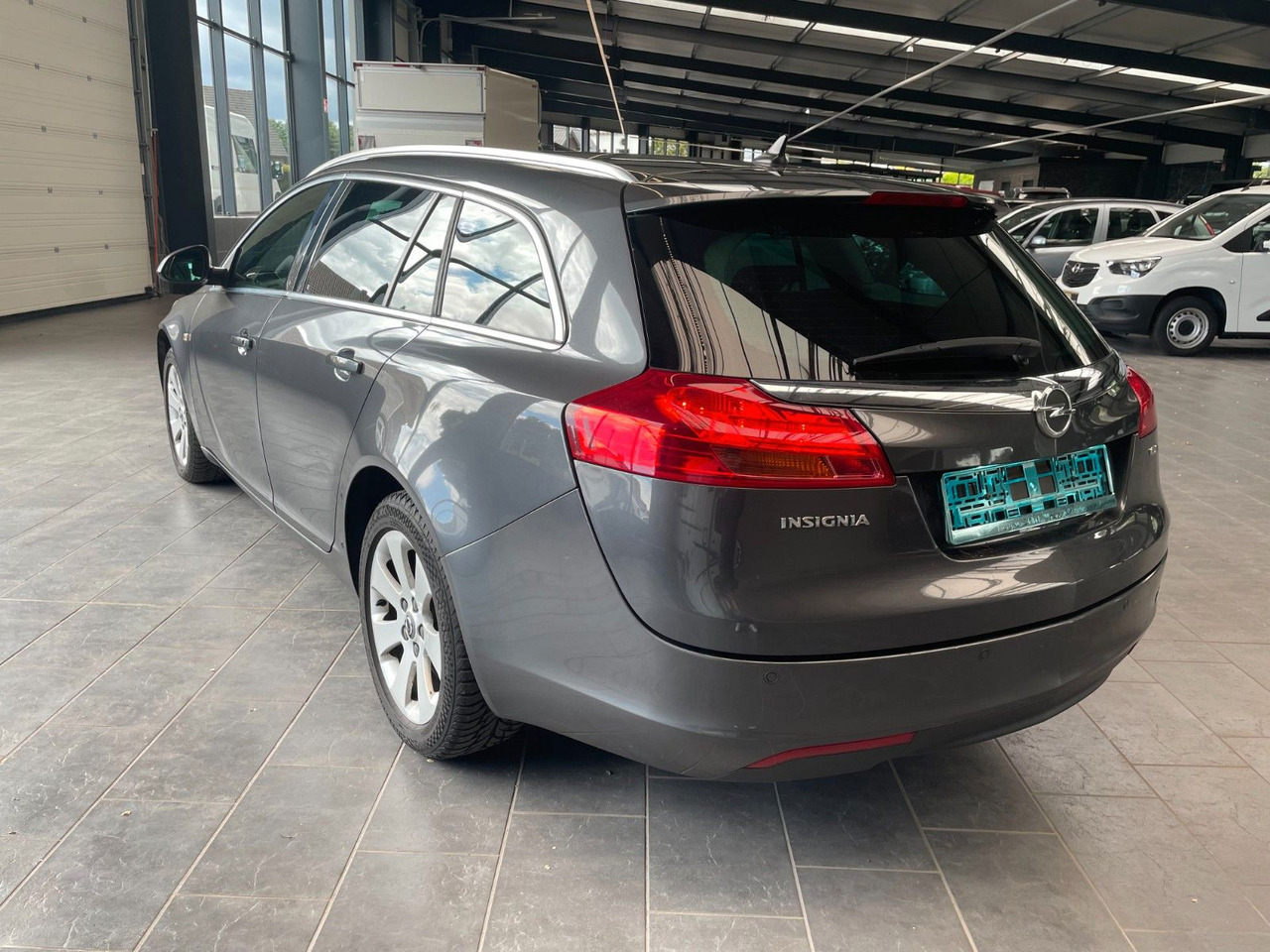 Opel Insignia A Sports Tourer 150 Jahre Opel AHK - Mobil: gambar 4 Opel Insignia A Sports Tourer 150 Jahre Opel AHK - Mobil: gambar 4