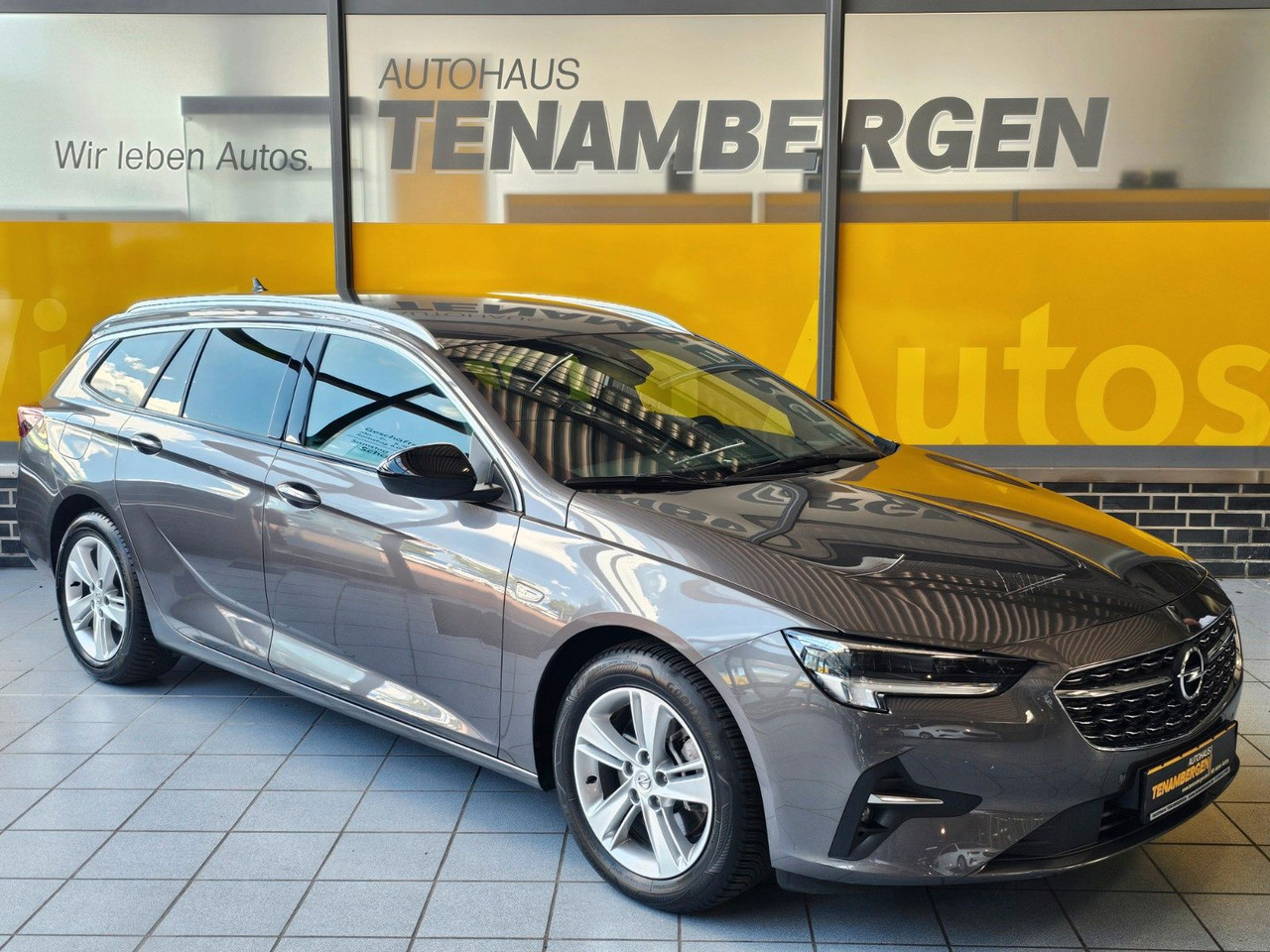 Opel Insignia B ST Business IntelliLux LED Tot Winkel - Mobil: gambar 1 Opel Insignia B ST Business IntelliLux LED Tot Winkel - Mobil: gambar 1