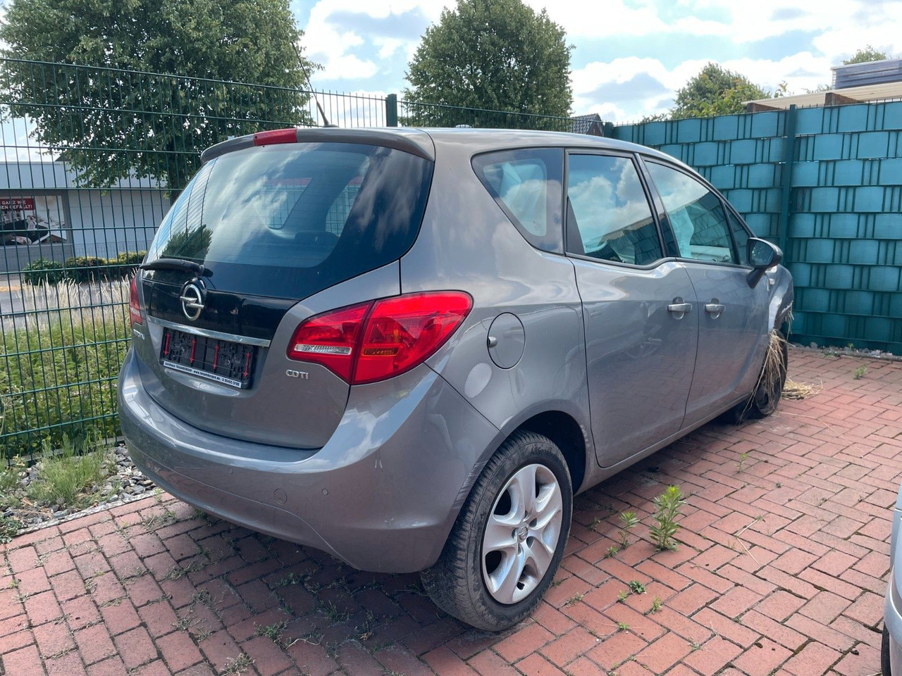 Opel Meriva B Edition - Van penumpang: gambar 2 Opel Meriva B Edition - Van penumpang: gambar 2
