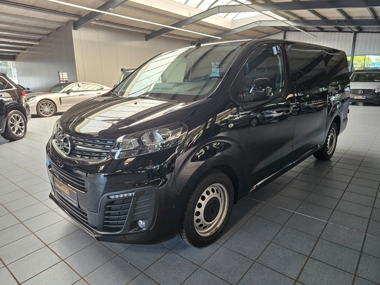Opel Vivaro Kasten FlexSpace L DoKa Navi CarPlay DAB - Van kecil, Van kombi: gambar 1 Opel Vivaro Kasten FlexSpace L DoKa Navi CarPlay DAB - Van kecil, Van kombi: gambar 1