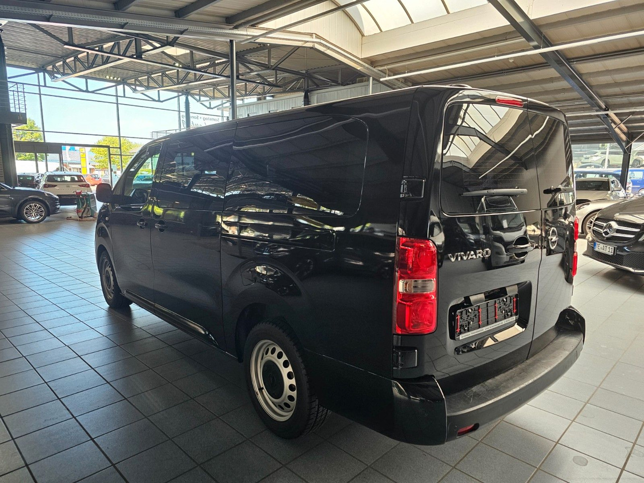 Opel Vivaro Kasten FlexSpace L DoKa Navi CarPlay DAB - Van kecil, Van kombi: gambar 3 Opel Vivaro Kasten FlexSpace L DoKa Navi CarPlay DAB - Van kecil, Van kombi: gambar 3