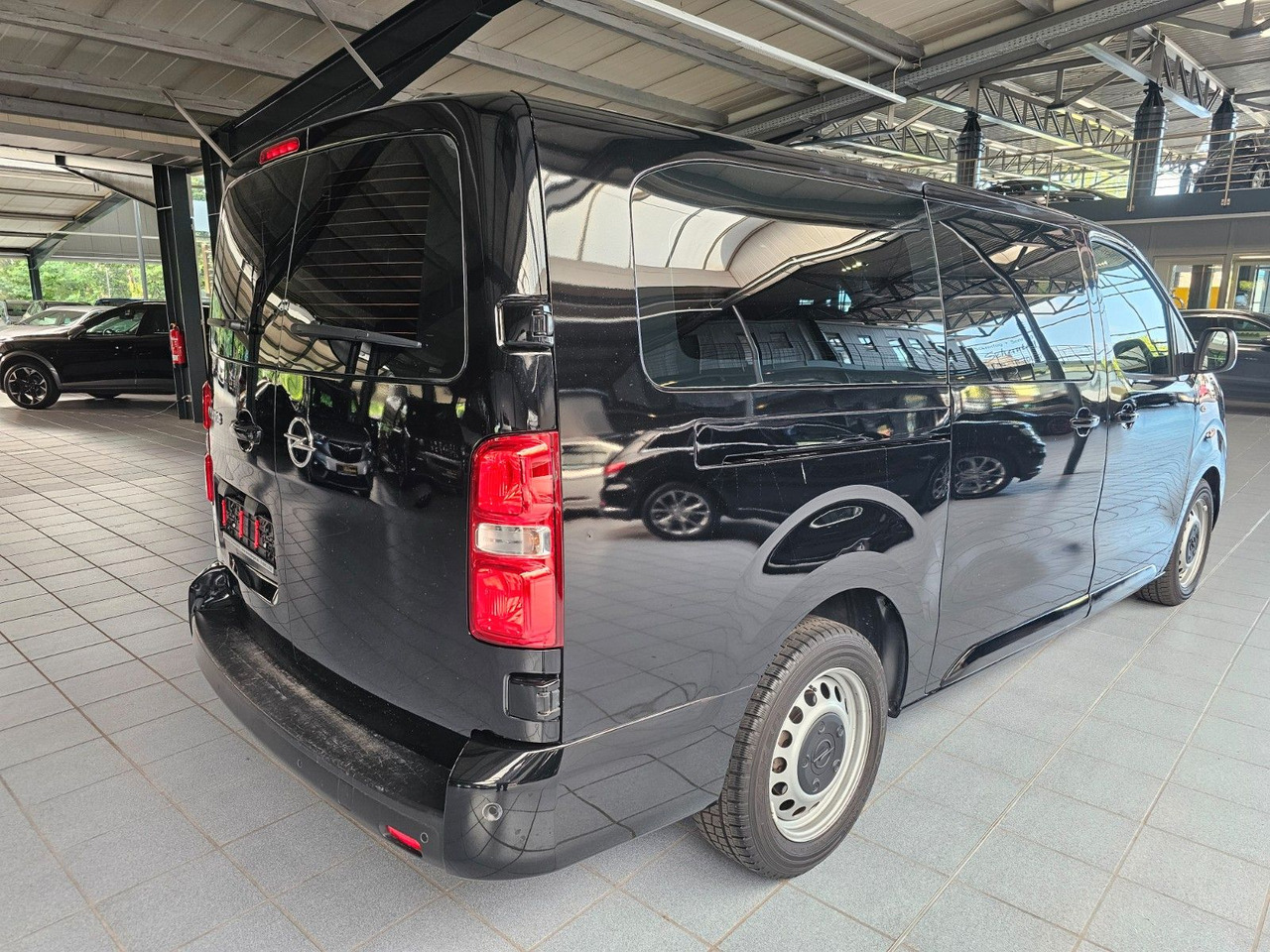 Opel Vivaro Kasten FlexSpace L DoKa Navi CarPlay DAB - Van kecil, Van kombi: gambar 4 Opel Vivaro Kasten FlexSpace L DoKa Navi CarPlay DAB - Van kecil, Van kombi: gambar 4