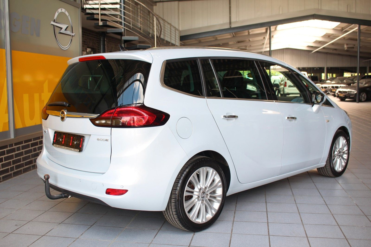 Opel Zafira Tourer Navi Innovation Bi Xenon Bluetooth - Van penumpang: gambar 5 Opel Zafira Tourer Navi Innovation Bi Xenon Bluetooth - Van penumpang: gambar 5