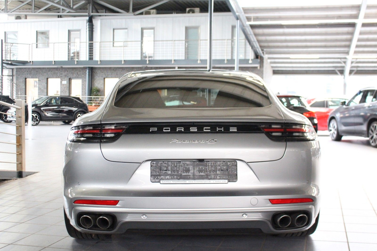 Mobil sedan Porsche Panamera 4S Diesel PDK Kamera LED DAB Bose 21": gambar 6