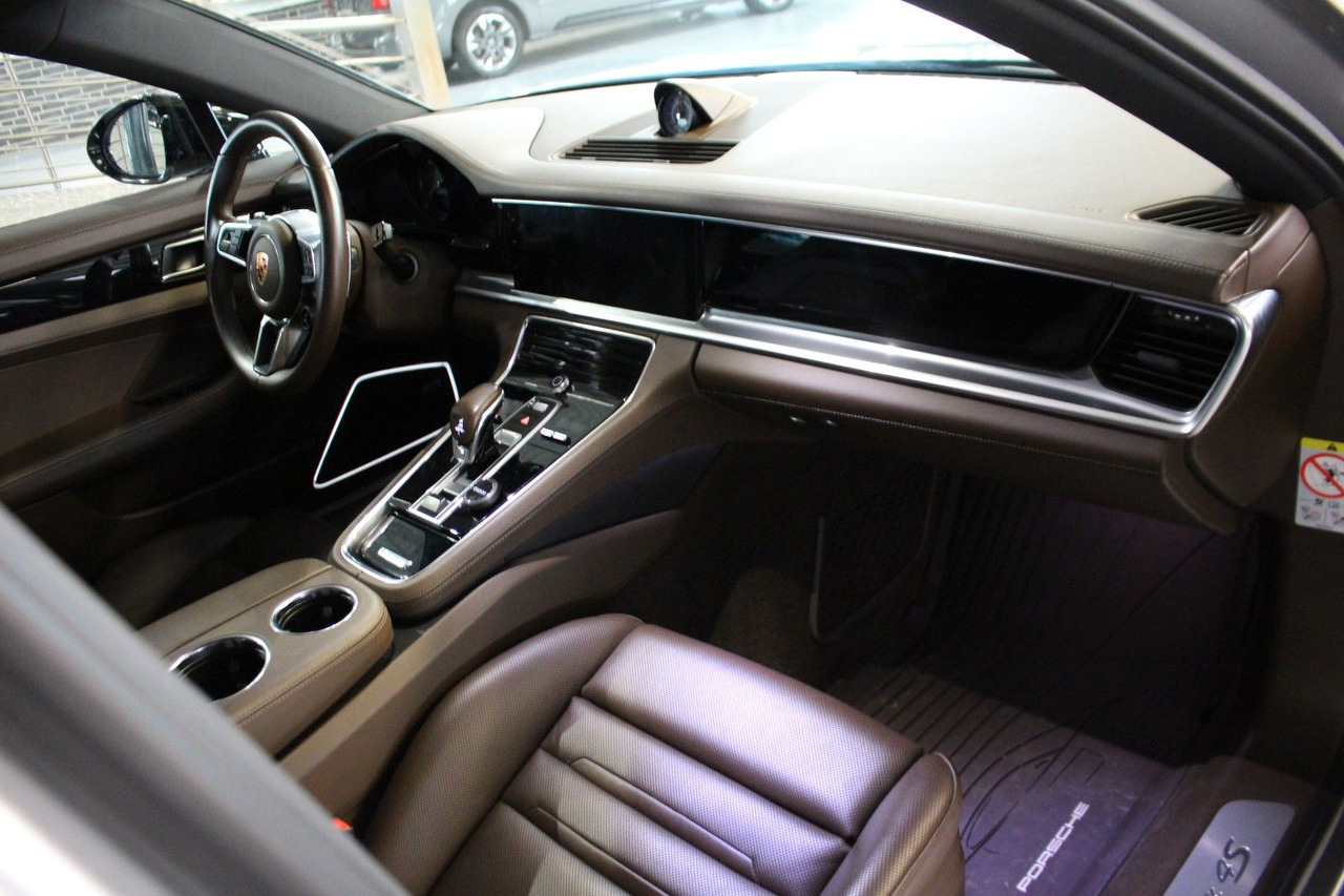 Mobil sedan Porsche Panamera 4S Diesel PDK Kamera LED DAB Bose 21": gambar 7