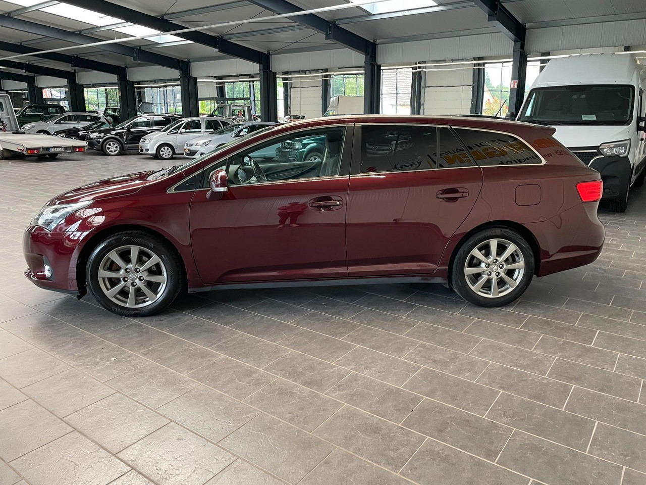 Toyota Avensis Kombi Executive AHK/ 8-Fach Bereift - Station wagon: gambar 5 Toyota Avensis Kombi Executive AHK/ 8-Fach Bereift - Station wagon: gambar 5
