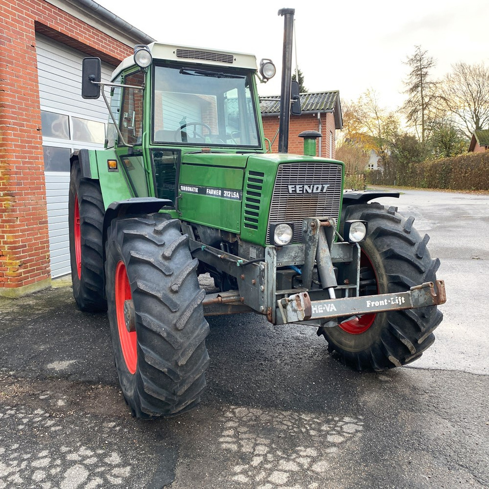 FENDT Farmer 312 LSA - Traktor: gambar 2 FENDT Farmer 312 LSA - Traktor: gambar 2