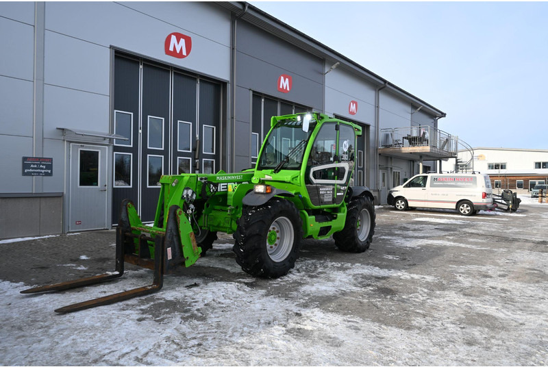 Merlo TF 42.7CS-145 - Telehandler: gambar 2 Merlo TF 42.7CS-145 - Telehandler: gambar 2