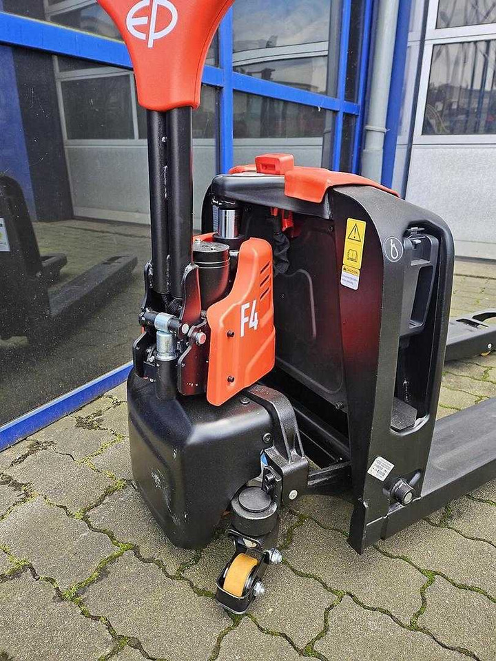 EP F4 - Truk pallet: gambar 4 EP F4 - Truk pallet: gambar 4