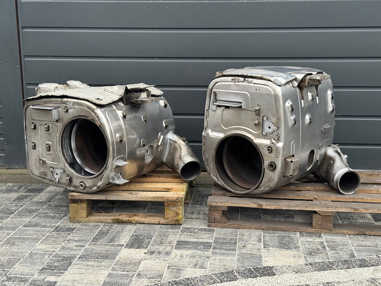 Catalyst DAF XF CF with new SCR DOC Tested, ready to install - Sistem pembuangan untuk Truk: gambar 1 Catalyst DAF XF CF with new SCR DOC Tested, ready to install - Sistem pembuangan untuk Truk: gambar 1