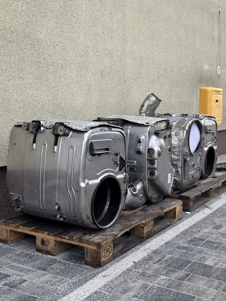 DAF XF 106 XG CF Efficient catalytic converters - Sistem pembuangan untuk Truk: gambar 1 DAF XF 106 XG CF Efficient catalytic converters - Sistem pembuangan untuk Truk: gambar 1