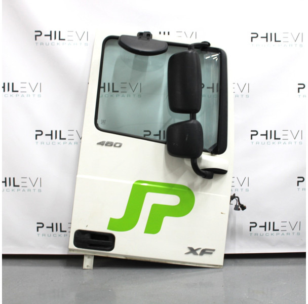 DAF XF106 Deur Rechts 1881863 - Pintu dan bagian untuk Truk: gambar 1 DAF XF106 Deur Rechts 1881863 - Pintu dan bagian untuk Truk: gambar 1