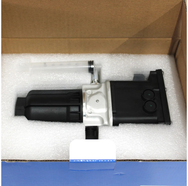 Mercedes-Benz Actros AdBlue Pomp A 000 140 79 78 Nieuw - Sistem bahan bakar untuk Truk: gambar 4 Mercedes-Benz Actros AdBlue Pomp A 000 140 79 78 Nieuw - Sistem bahan bakar untuk Truk: gambar 4