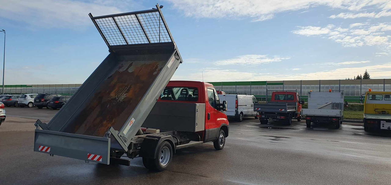 IVECO Daily - Van jungkit: gambar 3 IVECO Daily - Van jungkit: gambar 3