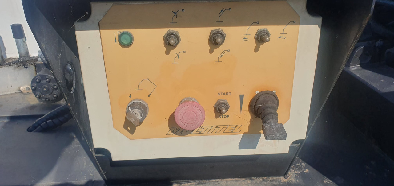 Platform udara yang dipasang di truk MULTITEL 160 ALU: gambar 21