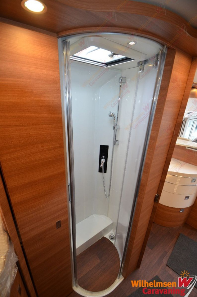 Mobil rumah terintegrasi Carthago chic c-line I 4.9 LE L Luftfed X4*2xTV*ALDE*Navi: gambar 12