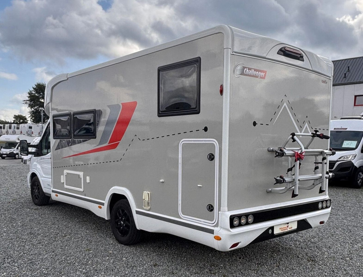 Challenger Teilintegriert 337GA Graphite Ultimate Hausmesse - Mobil rumah semi-terintegrasi: gambar 3 Challenger Teilintegriert 337GA Graphite Ultimate Hausmesse - Mobil rumah semi-terintegrasi: gambar 3