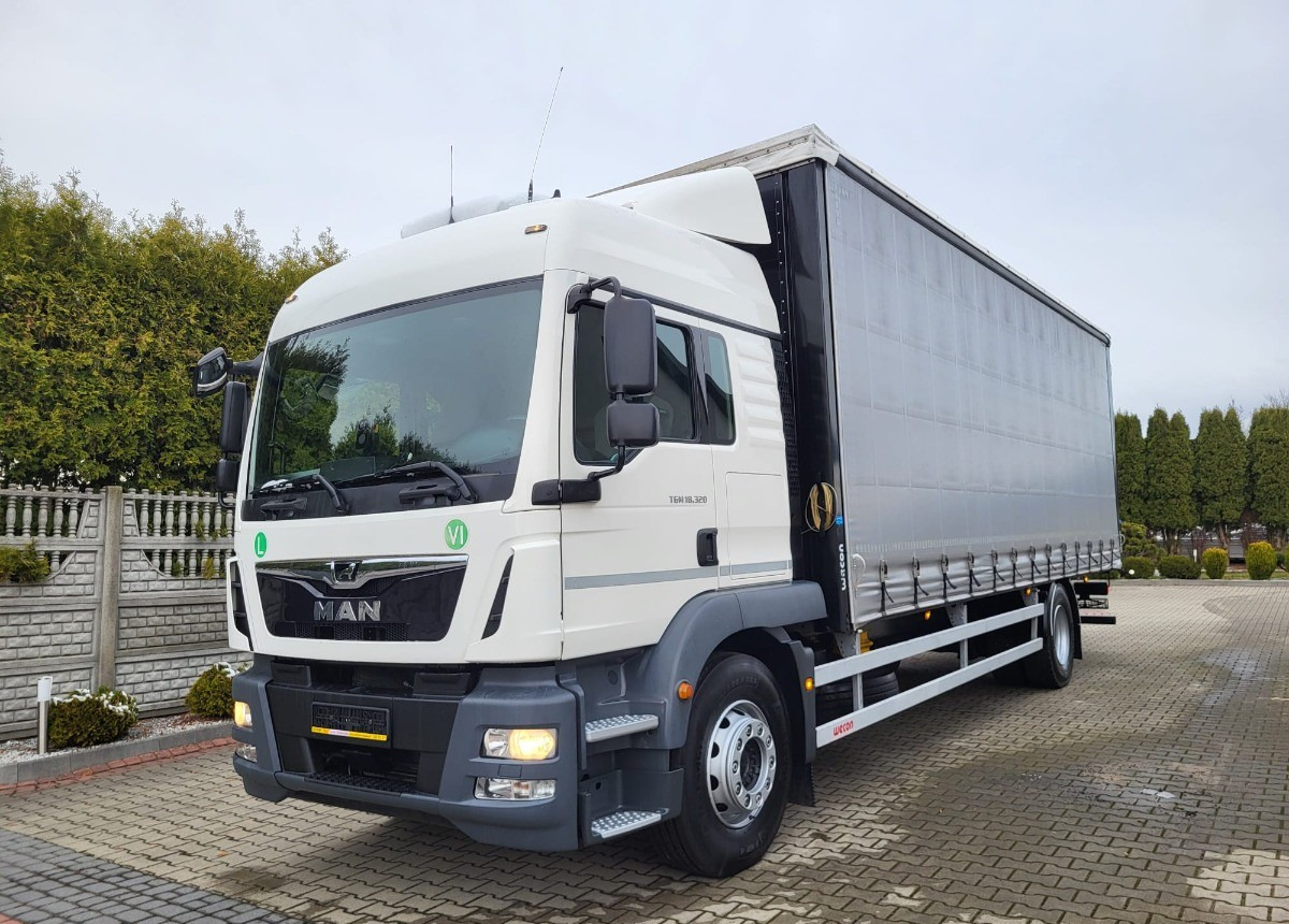 MAN Man Salon Polska I własciciel Serwisowany Bezwypadkowy 18/320 - Truk dengan terpal samping: gambar 2 MAN Man Salon Polska I własciciel Serwisowany Bezwypadkowy 18/320 - Truk dengan terpal samping: gambar 2