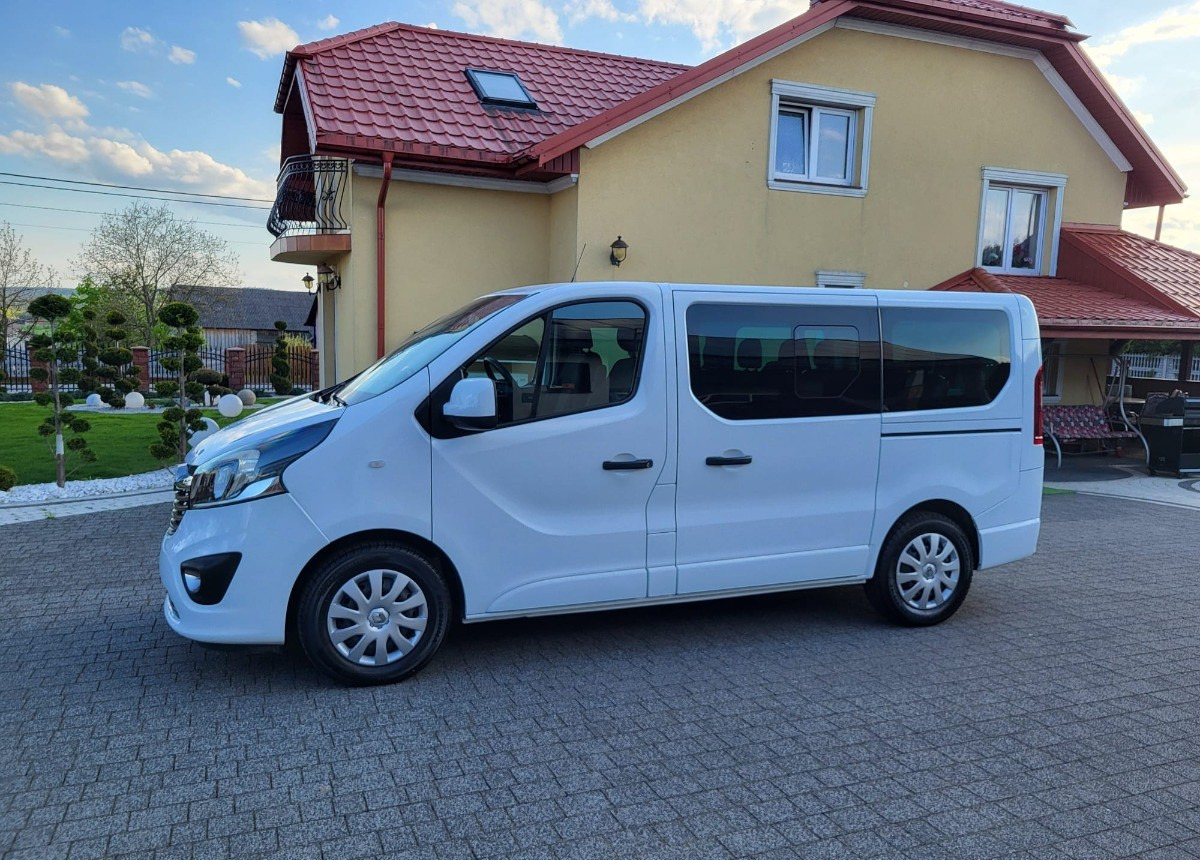 Opel Vivaro bogato doposażone serwisowane Zarejstrowane - Van penumpang: gambar 2 Opel Vivaro bogato doposażone serwisowane Zarejstrowane - Van penumpang: gambar 2