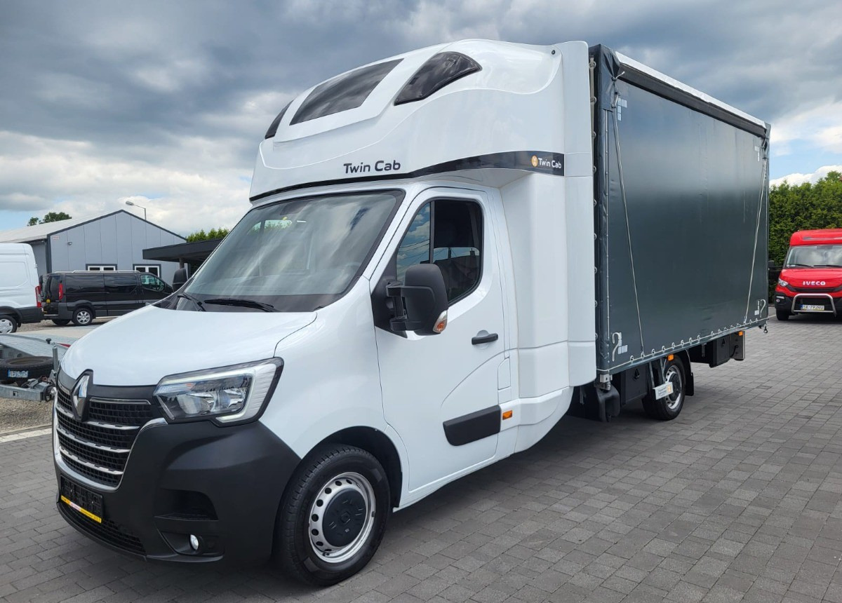 Renault 10 europalet kabina XXL 2x spania Master jak Nowy Kabina 2xspanie - Van dengan terpal samping: gambar 2 Renault 10 europalet kabina XXL 2x spania Master jak Nowy Kabina 2xspanie - Van dengan terpal samping: gambar 2