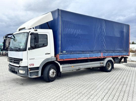 Mercedes-Benz Atego 1222 L Euro 4 - Truk dengan terpal samping: gambar 4 Mercedes-Benz Atego 1222 L Euro 4 - Truk dengan terpal samping: gambar 4
