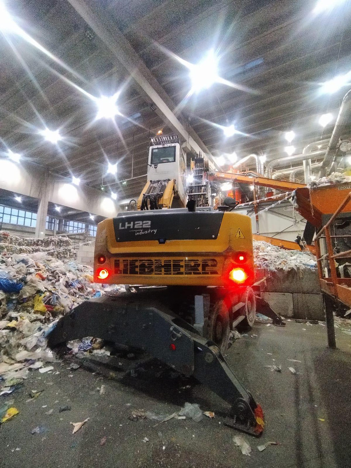 Liebherr LH22 M Litronic - Mesin pengisi: gambar 2 Liebherr LH22 M Litronic - Mesin pengisi: gambar 2