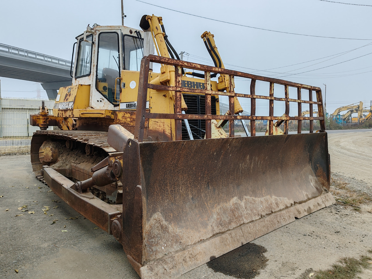 Liebherr PR 732 - Bulldozer: gambar 1 Liebherr PR 732 - Bulldozer: gambar 1