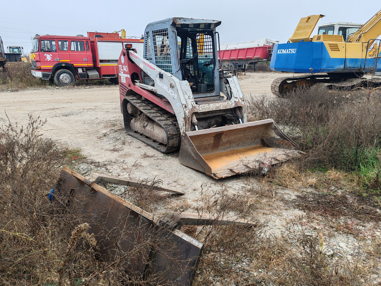 Takeuchi TL140 - Track loader yang ringkas: gambar 3 Takeuchi TL140 - Track loader yang ringkas: gambar 3