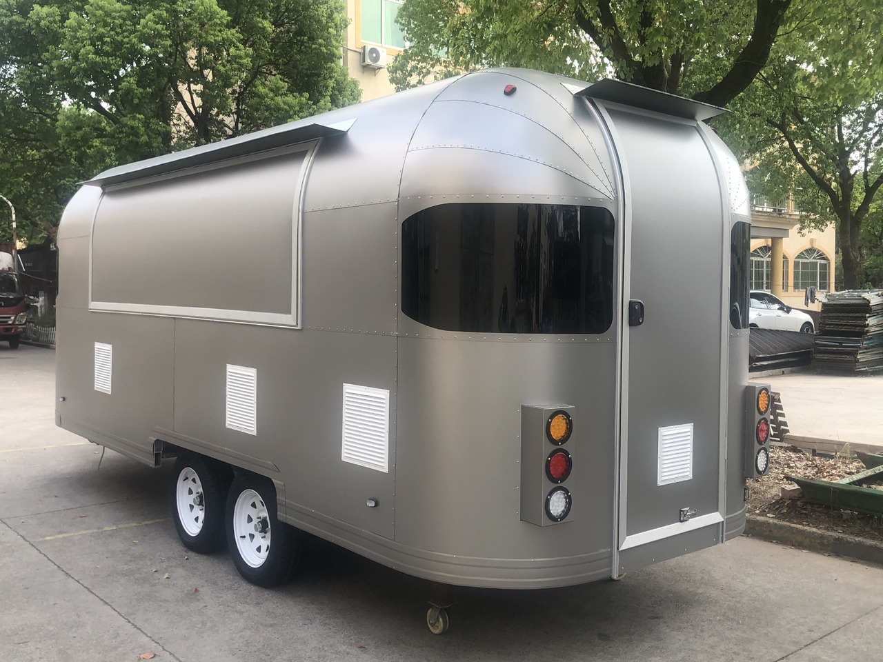 Deli Star Trailer American 6000 - EU Standards - Trailer penjual: gambar 1 Deli Star Trailer American 6000 - EU Standards - Trailer penjual: gambar 1