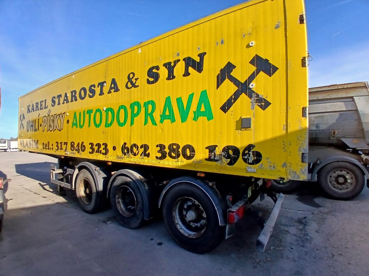 BENALU - Semi-trailer jungkit: gambar 1 BENALU - Semi-trailer jungkit: gambar 1