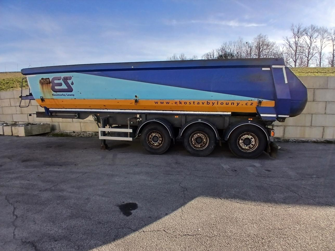 BODEX - Semi-trailer jungkit: gambar 1 BODEX - Semi-trailer jungkit: gambar 1