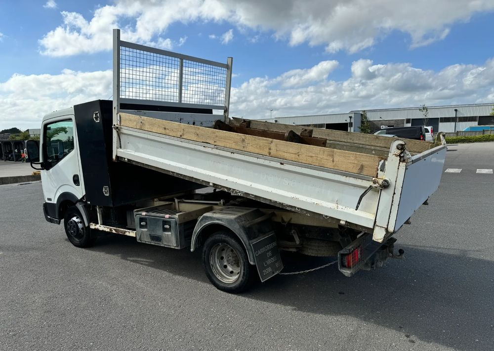 Nissan NT400 - Truk jungkit: gambar 3 Nissan NT400 - Truk jungkit: gambar 3