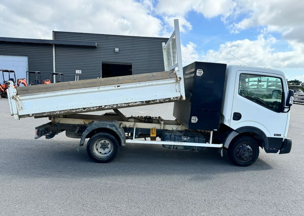 Nissan NT400 - Truk jungkit: gambar 5 Nissan NT400 - Truk jungkit: gambar 5