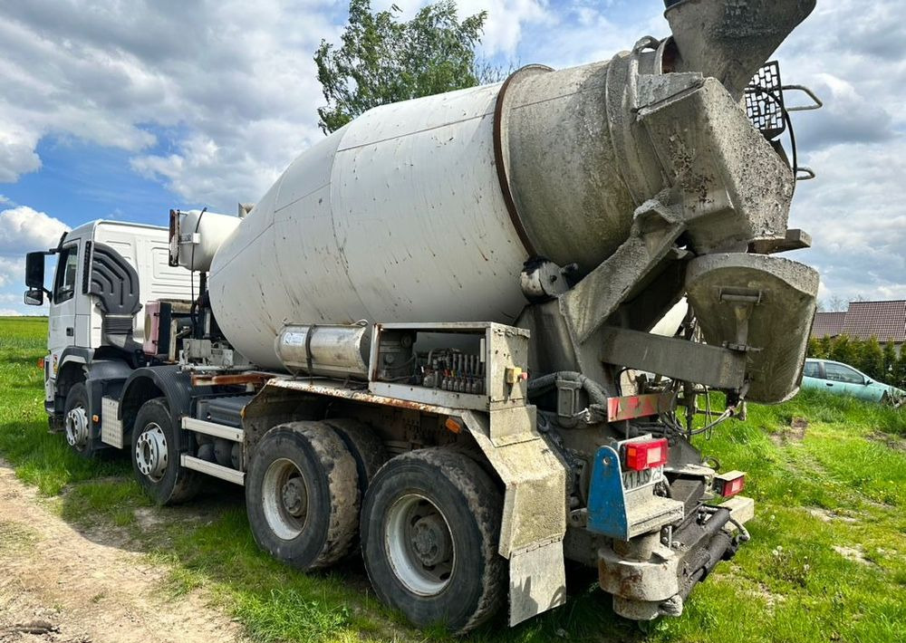 Volvo FM - Truk pengaduk beton: gambar 3 Volvo FM - Truk pengaduk beton: gambar 3