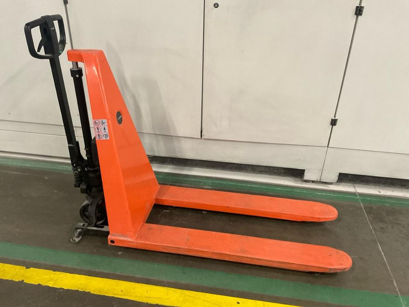 BT/Toyota HHM100 - Forklift: gambar 1 BT/Toyota HHM100 - Forklift: gambar 1