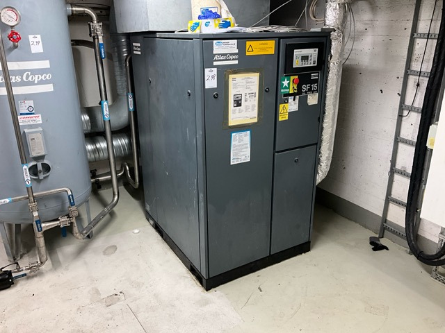 Atlas-Copco SF 15 - Peralatan konstruksi: gambar 1 Atlas-Copco SF 15 - Peralatan konstruksi: gambar 1