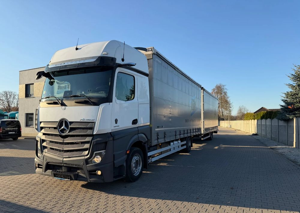 Mercedes-Benz ACTROS 1845 Zestaw przestrzenny przejazdowy120m3 - Truk dengan terpal samping: gambar 2 Mercedes-Benz ACTROS 1845 Zestaw przestrzenny przejazdowy120m3 - Truk dengan terpal samping: gambar 2