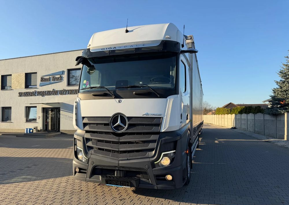 Mercedes-Benz ACTROS 1845 Zestaw przestrzenny przejazdowy120m3 - Truk dengan terpal samping: gambar 1 Mercedes-Benz ACTROS 1845 Zestaw przestrzenny przejazdowy120m3 - Truk dengan terpal samping: gambar 1