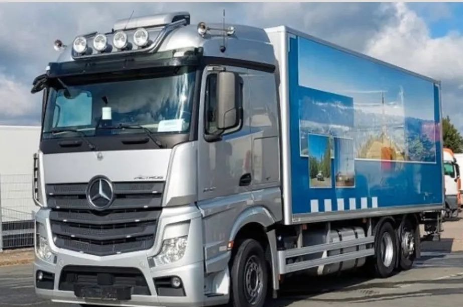 Mercedes-Benz ACTROS 2542 - Truk box: gambar 1 Mercedes-Benz ACTROS 2542 - Truk box: gambar 1