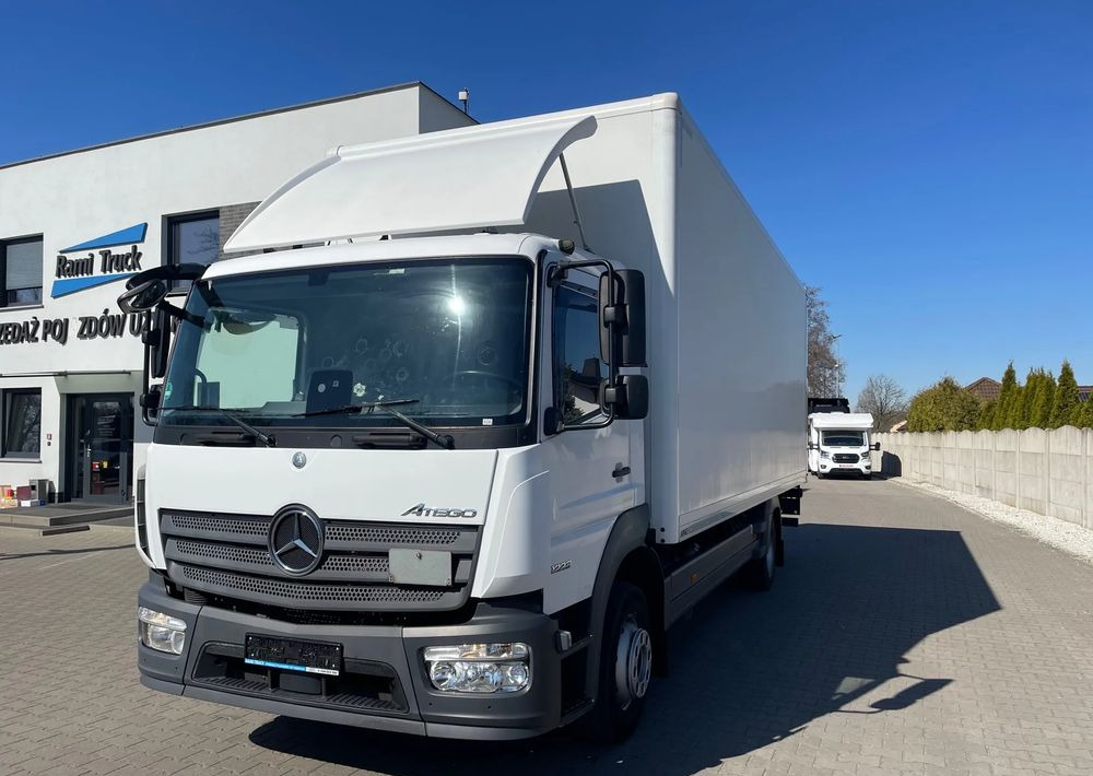 Mercedes-Benz ATEGO 1223 - Truk box: gambar 1 Mercedes-Benz ATEGO 1223 - Truk box: gambar 1