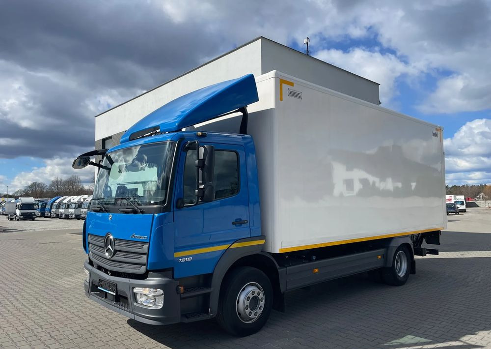 Mercedes-Benz ATEGO 1318, kontener 6,2m, ładowność 7,5 tony! - Truk box: gambar 2 Mercedes-Benz ATEGO 1318, kontener 6,2m, ładowność 7,5 tony! - Truk box: gambar 2