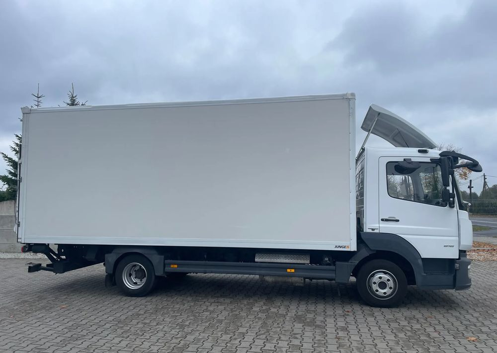 Mercedes-Benz ATEGO 816 DMC 8600 kg - Truk box: gambar 4 Mercedes-Benz ATEGO 816 DMC 8600 kg - Truk box: gambar 4